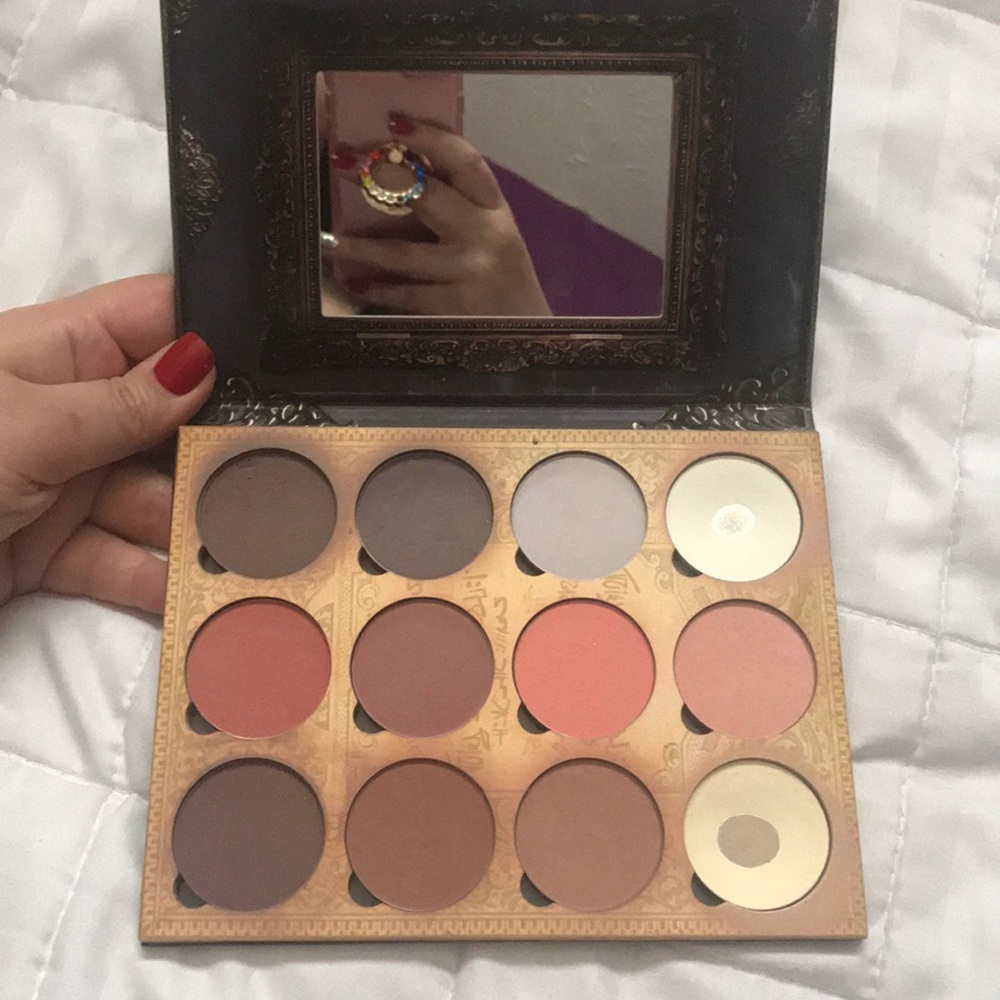 Contour Palette